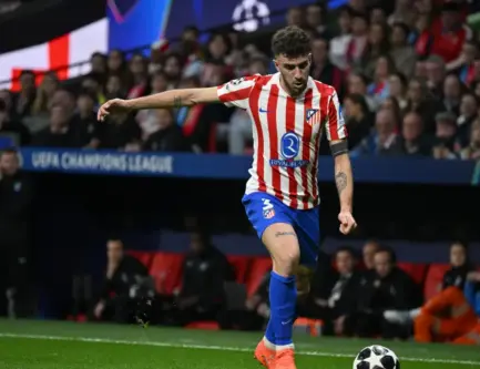 Simeone Shapes His Own Haaland Model